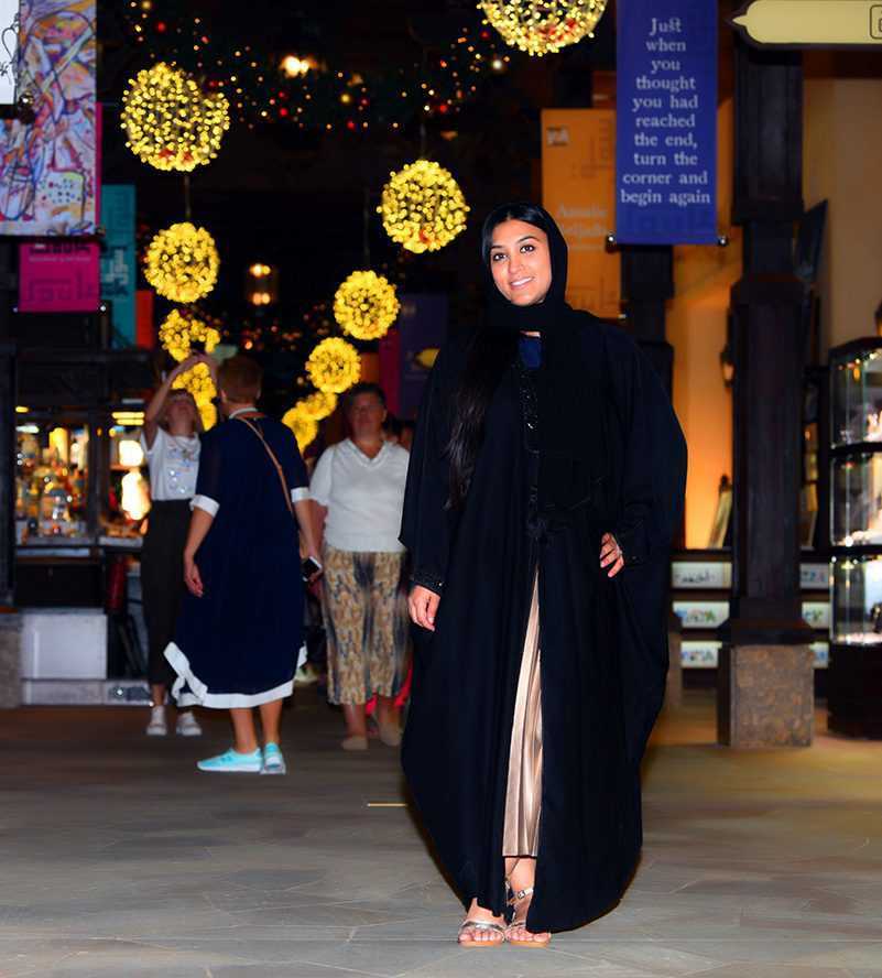 Souk Jumeirah am Abend – traditioneller Markt im authentischen Stil Dubais.