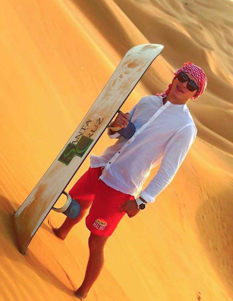Wüstensafari in Dubai, Sandboarding