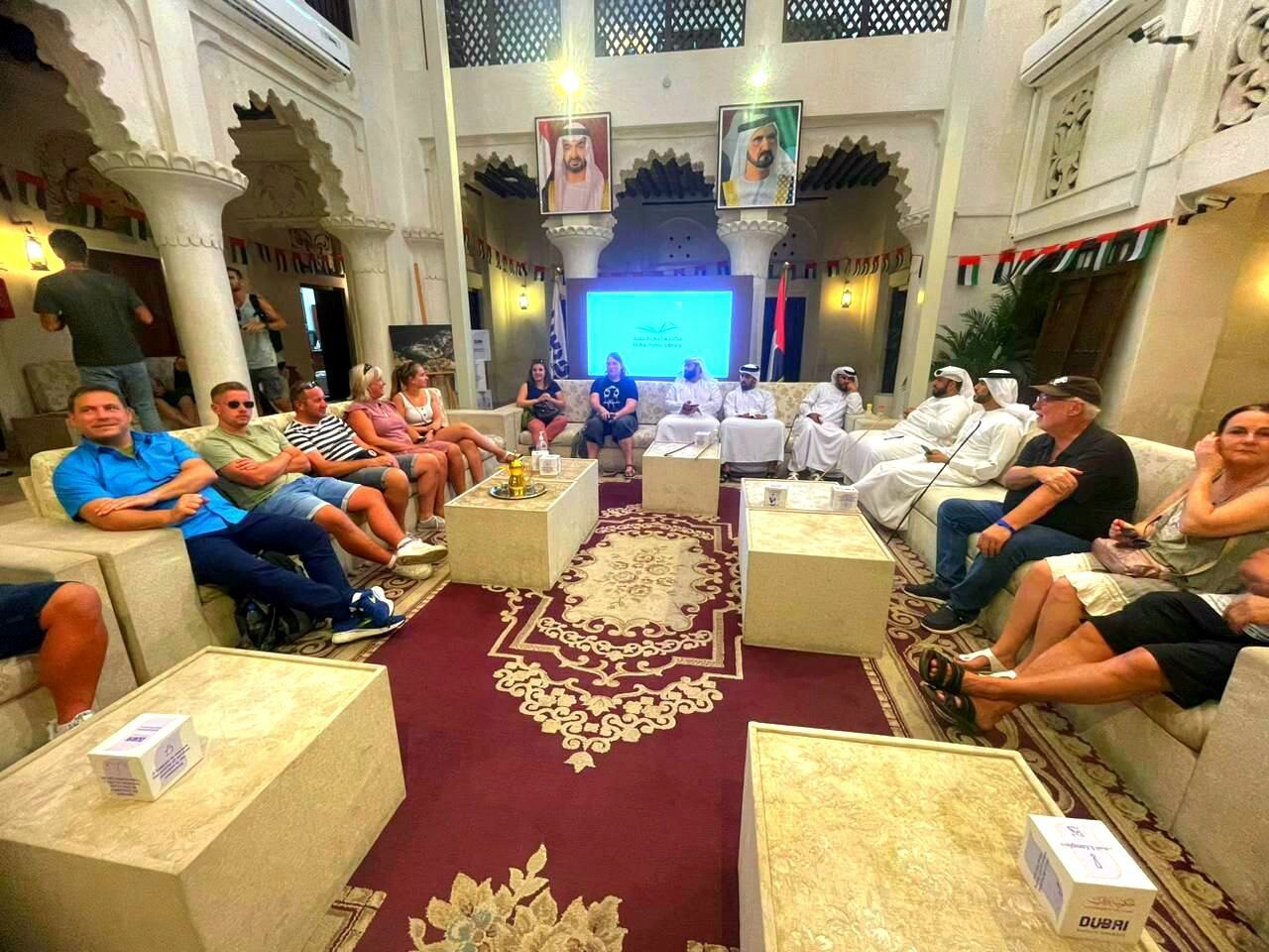 photo_5882119220282198840_y