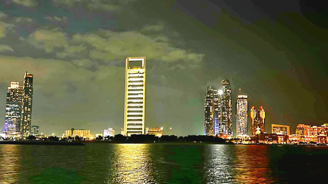 photo_5882119220282199089_y