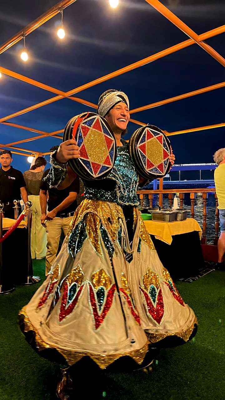 photo_5882119220282199148_y