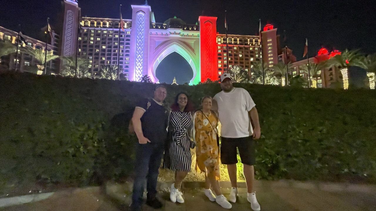 photo_5882119220282199258_y