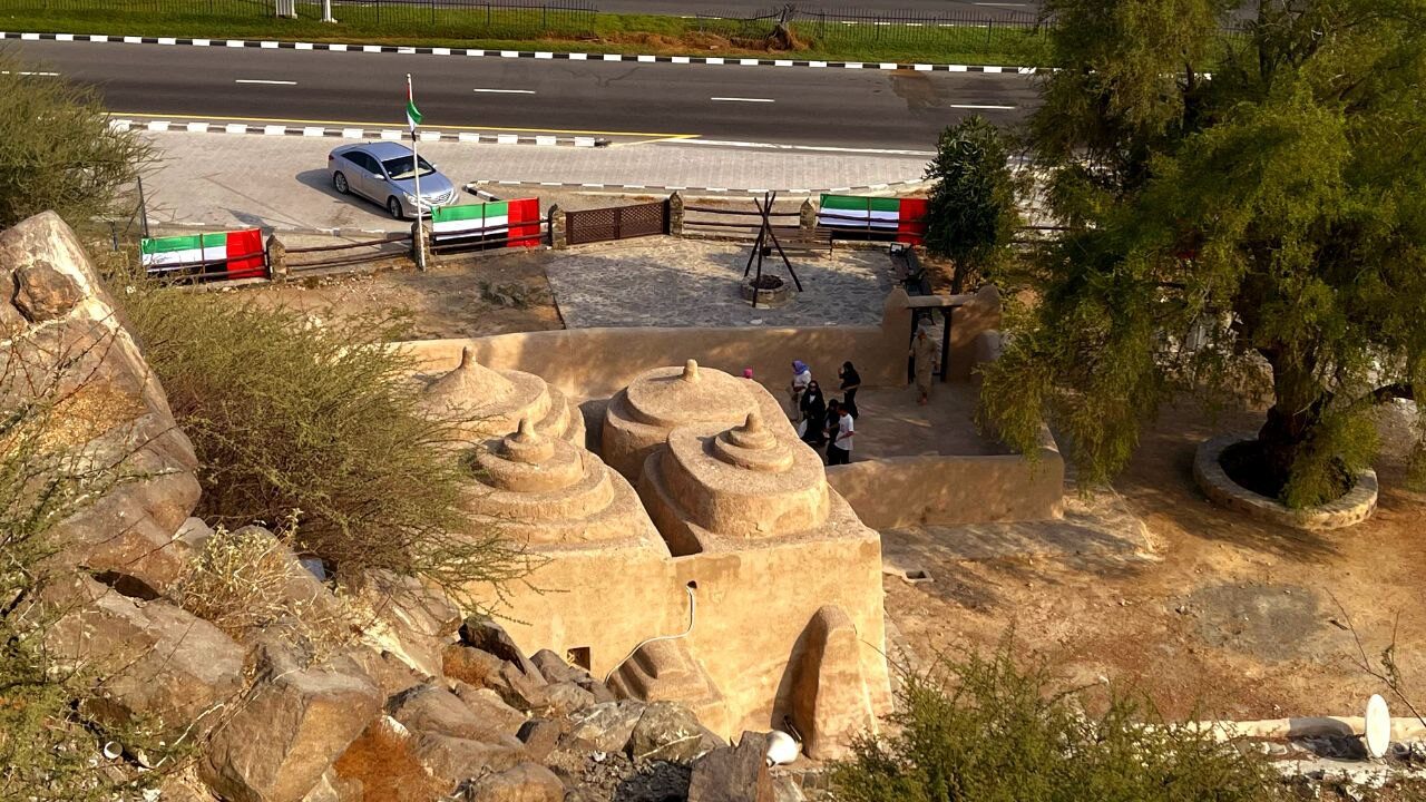 photo_5886326742044052608_y