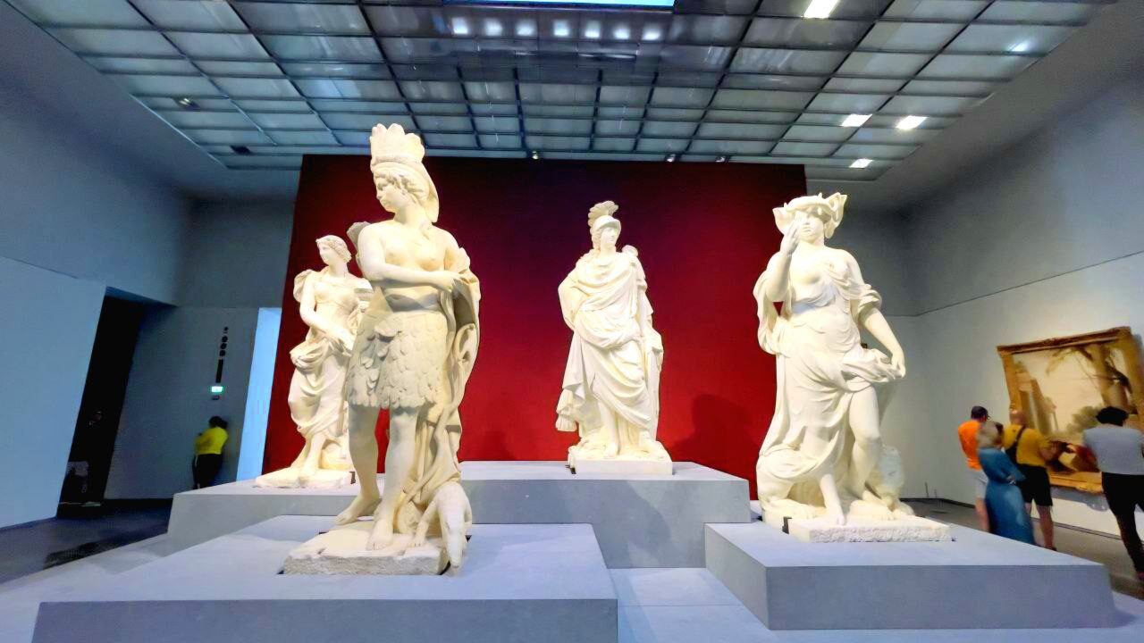 photo_5886709780112411823_y