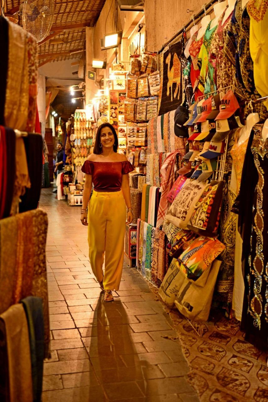 Private Tour durch die Souks in Dubai – authentisches Markterlebnis, ideal für Touristen, die Gold-, Gewürz- und Textilmärkte entdecken möchten, zusammen mit Your Dubai Guides.