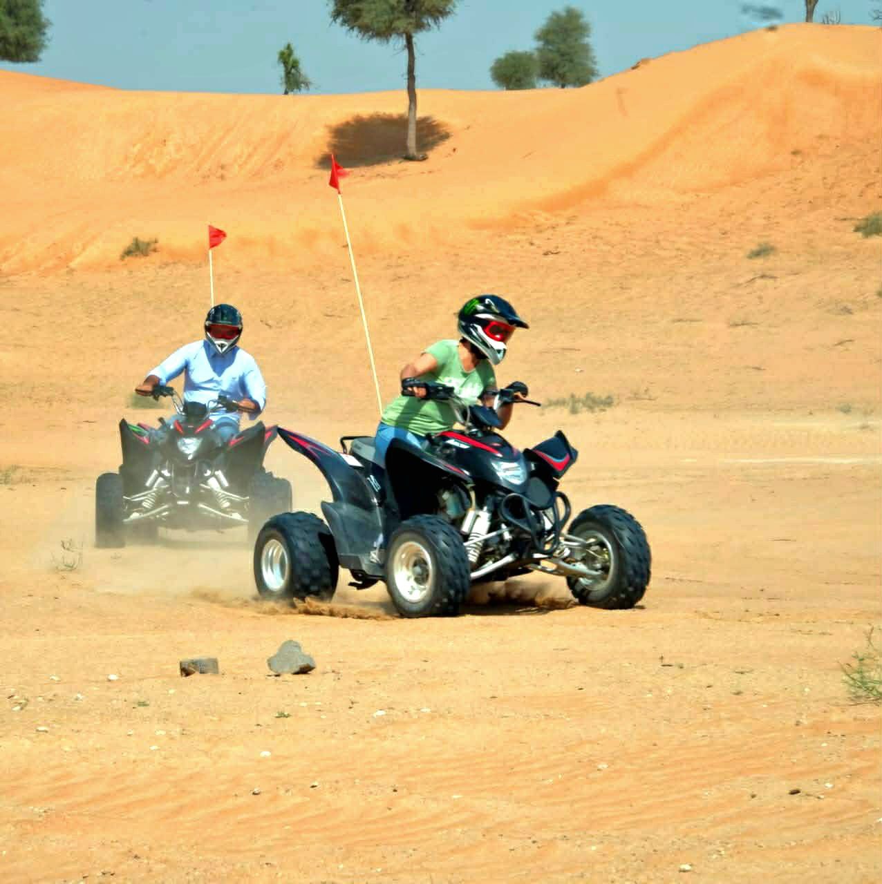 Quadfahren in der Wüste – Adrenalin pur bei der Wüstentour in den VAE.
