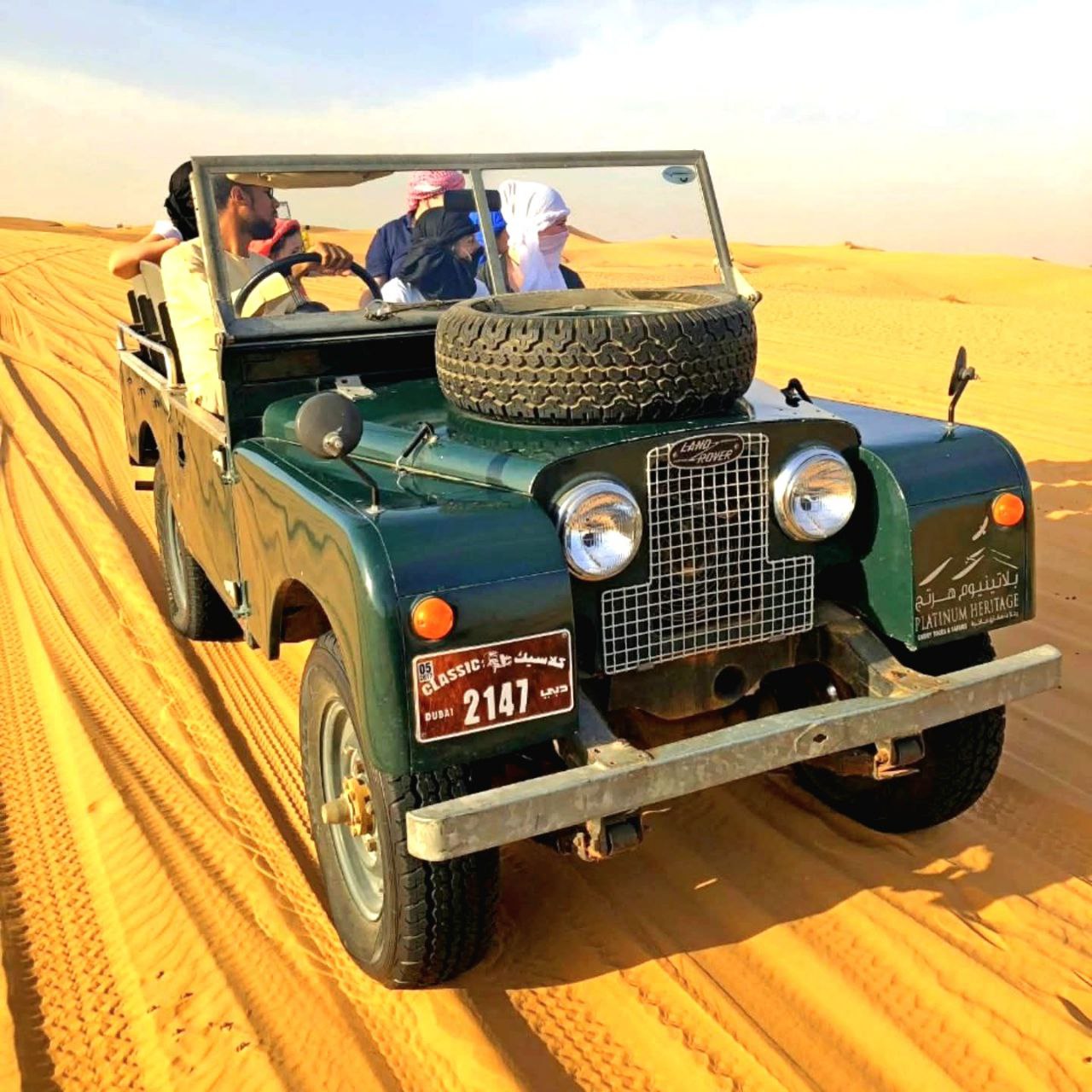 Vintage Land Rover versetzen Sie in die 50er Jahre zurück,