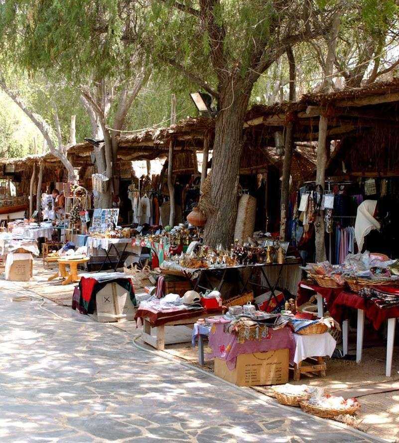 street market with persony items Abu Dhabi